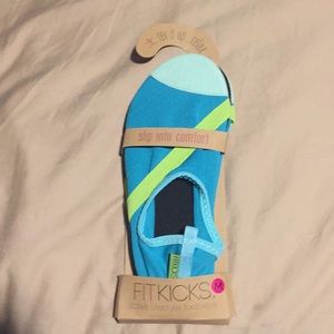 Fitkicks size medium- fits shoe size 7-8
